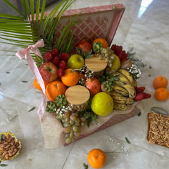 Fruit Box with Dry Fruit
