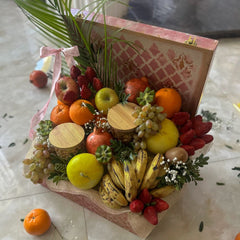 Fruit Box with Dry Fruit