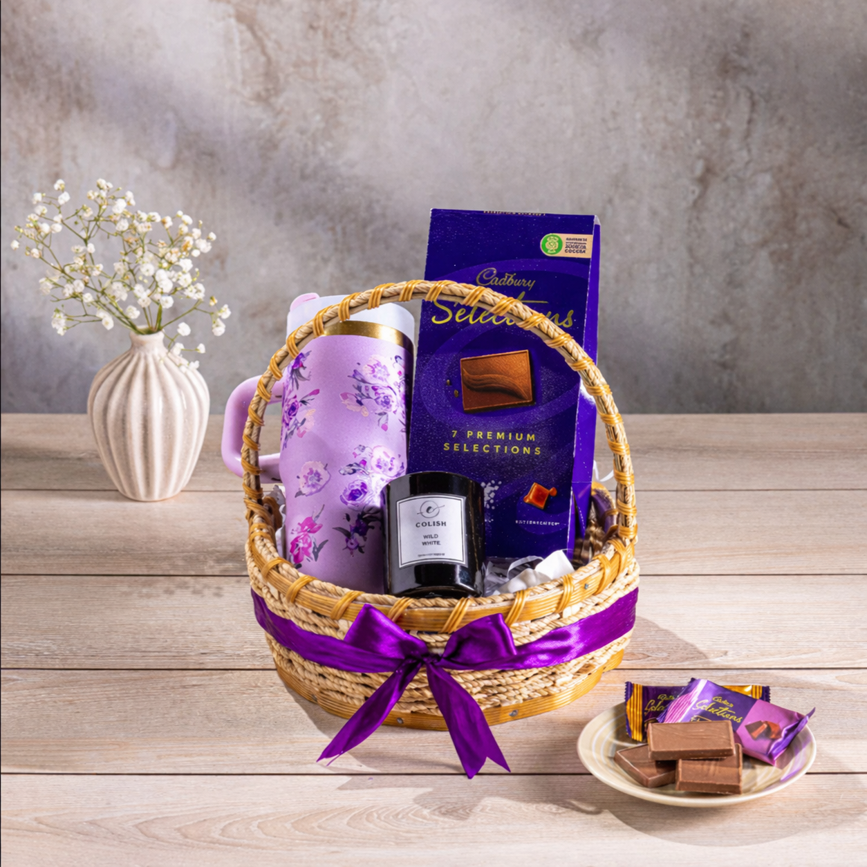Her Happiness Hamper - TCS SentimentsExpress