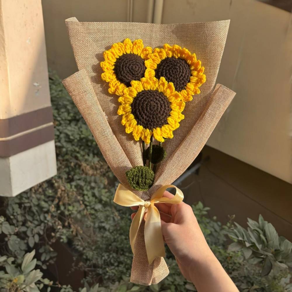 Sunny Blooms - Crochet Bouquet - TCS SentimentsExpress
