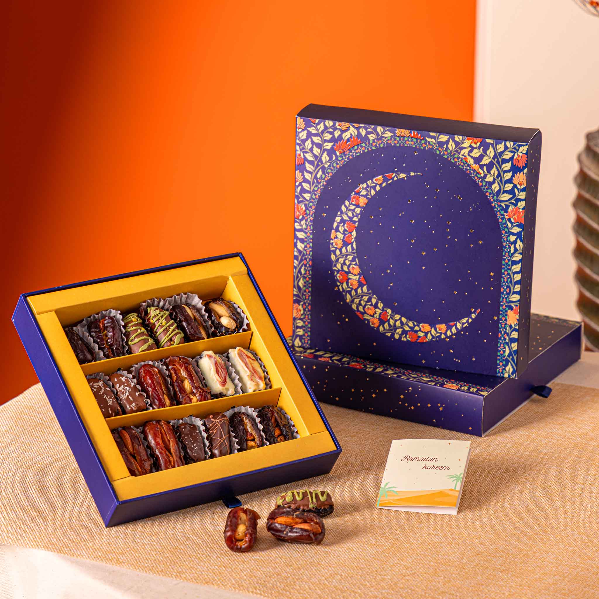Celestial Box of 18 Dates - TCS SentimentsExpress