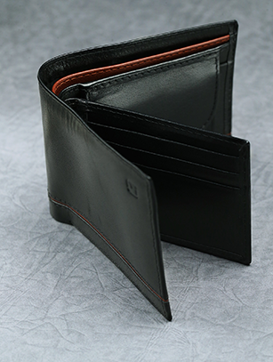 Wallet  - Black & Tan by MJafferjees