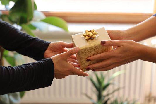 Away from home and your wife? Here are a few gift ideas for the missus’s upcoming birthday to compensate the distance