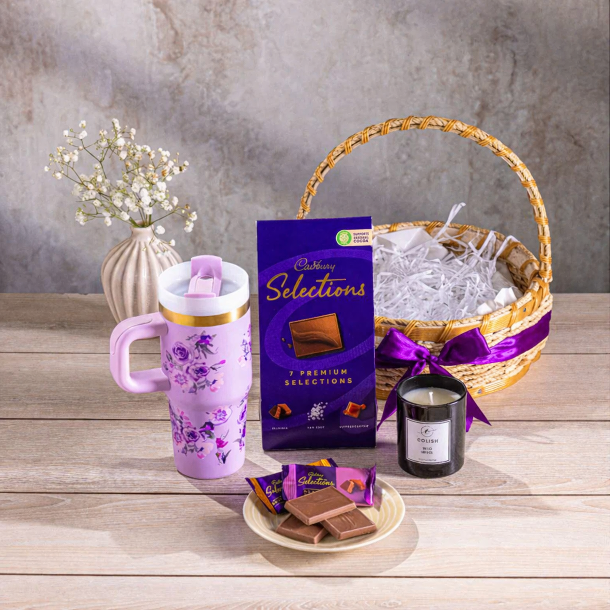 Her Happiness Hamper - TCS SentimentsExpress