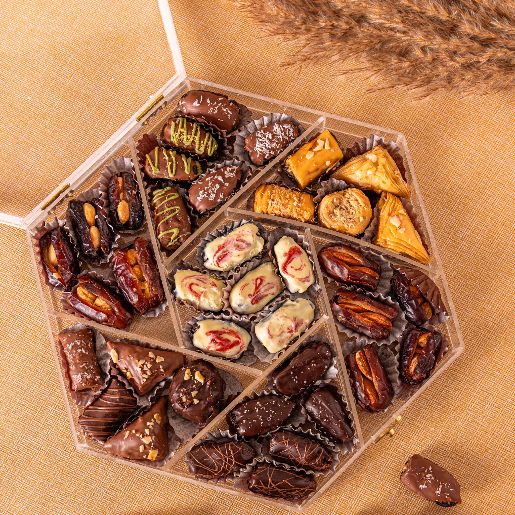 Khajoor & Baklava Platter - TCS SentimentsExpress