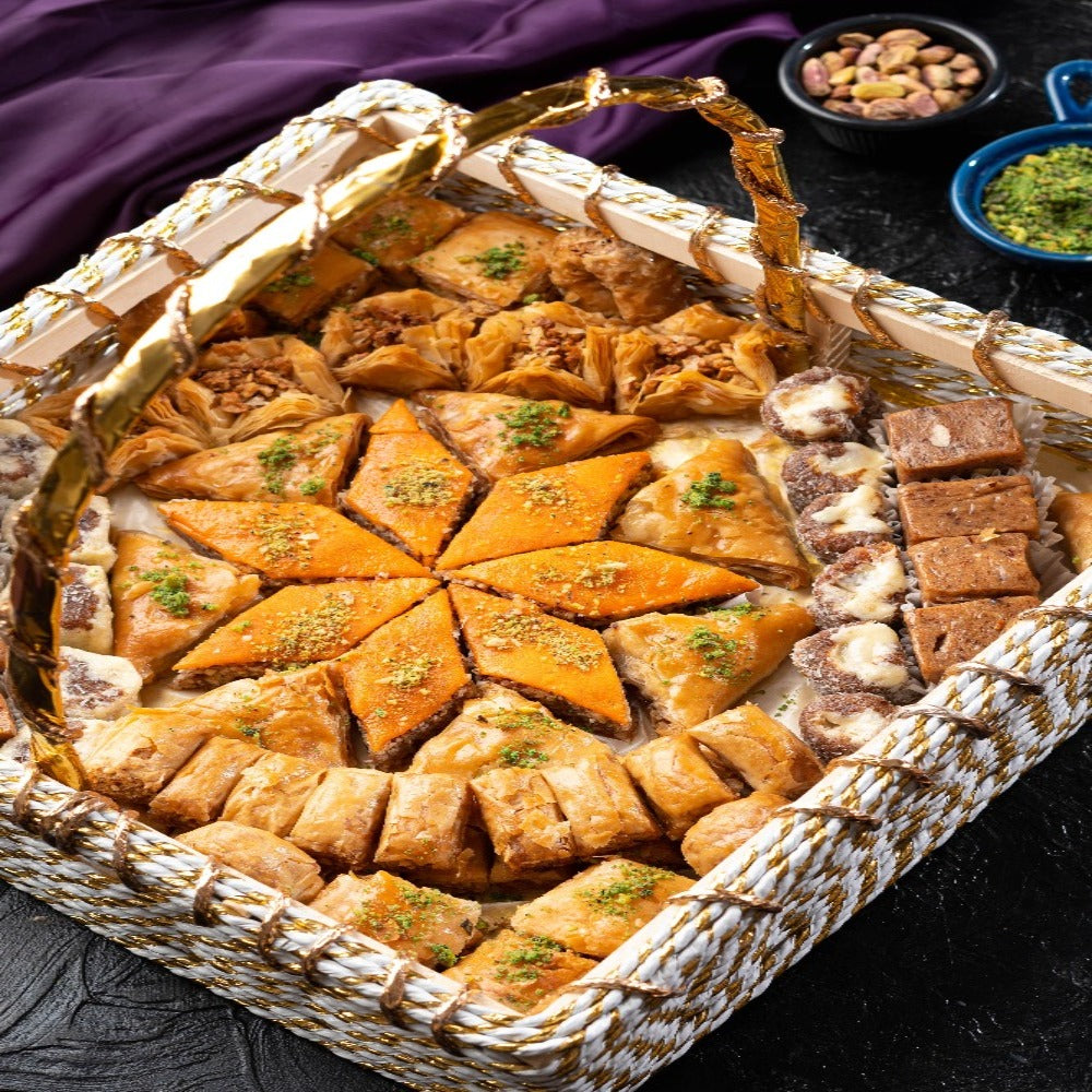 Arabian Mix 2 Kg Basket by Arabian Delights – TCS SentimentsExpress