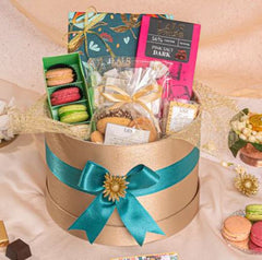 Signature Gold Hamper by Lals